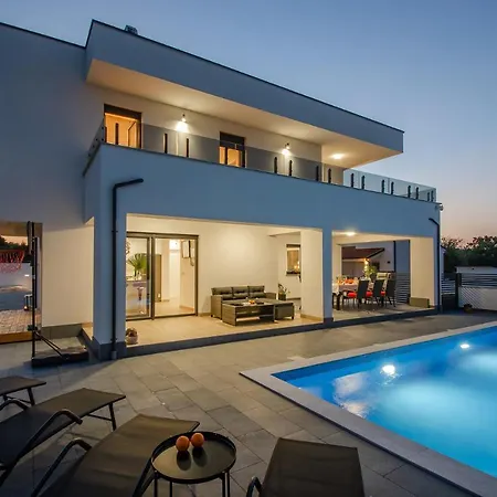 Villa Anna Barbariga, New 2022 Luxurious With Private Pool! *