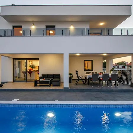 Villa Anna Barbariga, New 2022 Luxurious With Private Pool! *