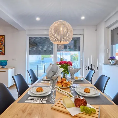 Anna Barbariga, New 2022 Luxurious With Private Pool! Villa Barbariga